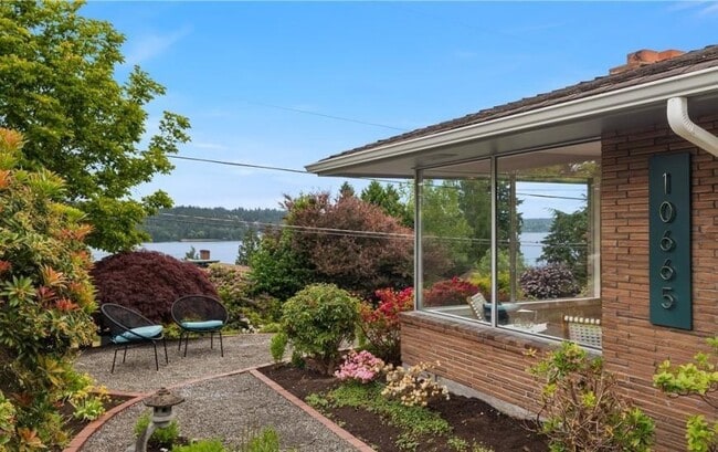 Building Photo - 3 bedroom in Seattle WA 98125