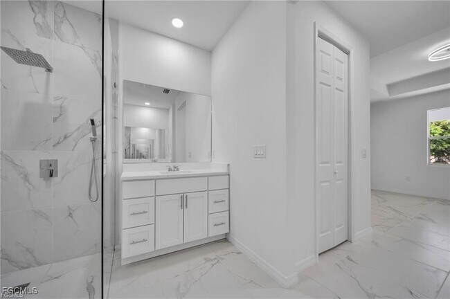 Building Photo - 2805 26th St SW