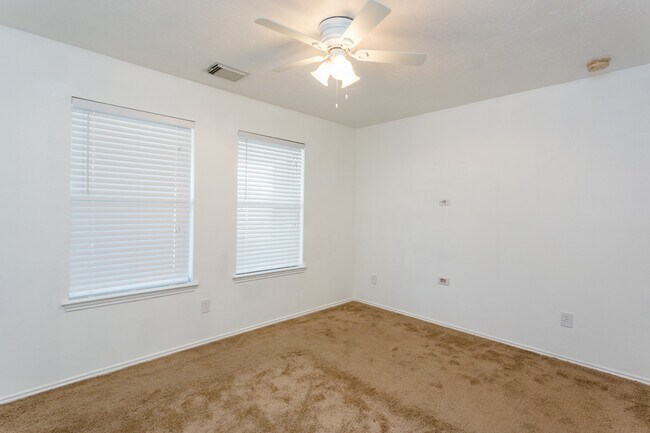 Building Photo - 2834 Trinity Glen Ln