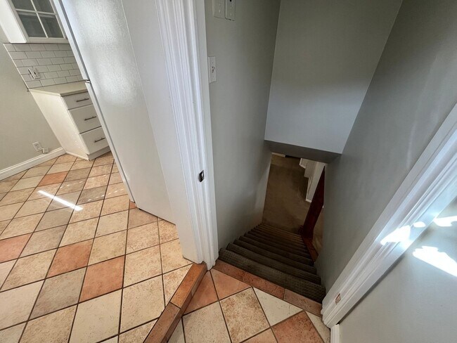 Building Photo - Charming 4 Bedroom 2 Bath Home in Sugarhouse!