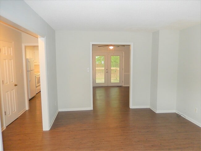 Building Photo - 6720 Glendower Rd
