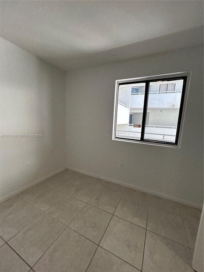 Building Photo - 8205 SW 152nd Ave