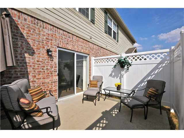 Building Photo - 4041 Bullfinch Way
