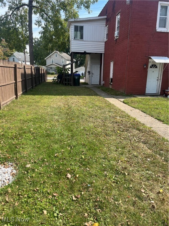 Building Photo - 2824 Hudson Dr