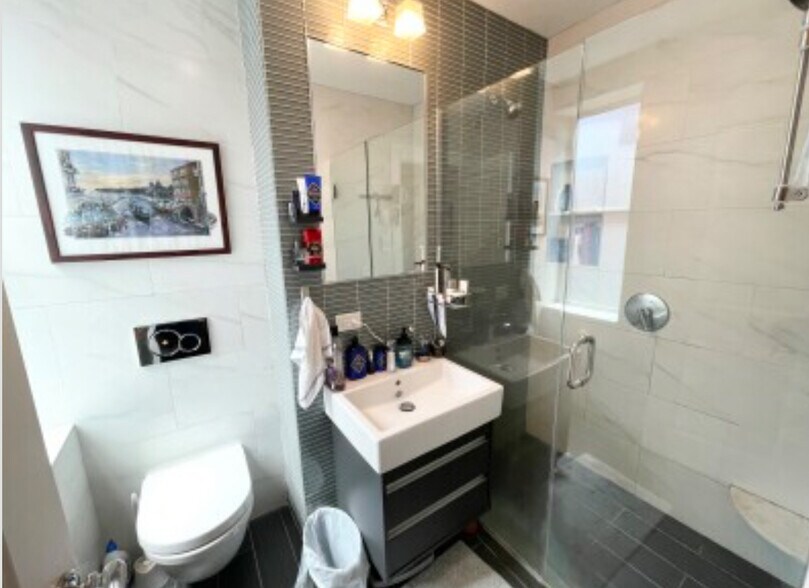 Building Photo - 98 Myrtle St