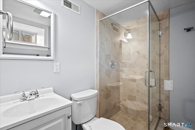 Building Photo - 38 Soundview Ave