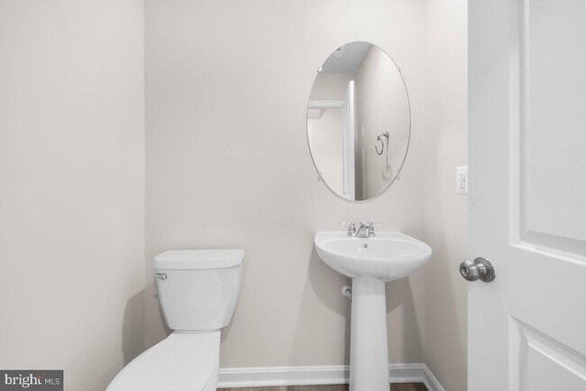 Building Photo - 569 Seeback Dr