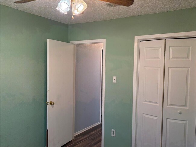 Building Photo - 12229 Mosley Ln