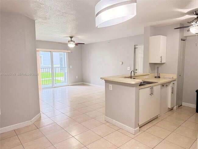 Building Photo - 15410 SW 284th St
