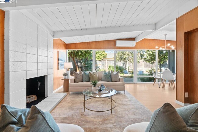 Building Photo - 801 Richmond Ave