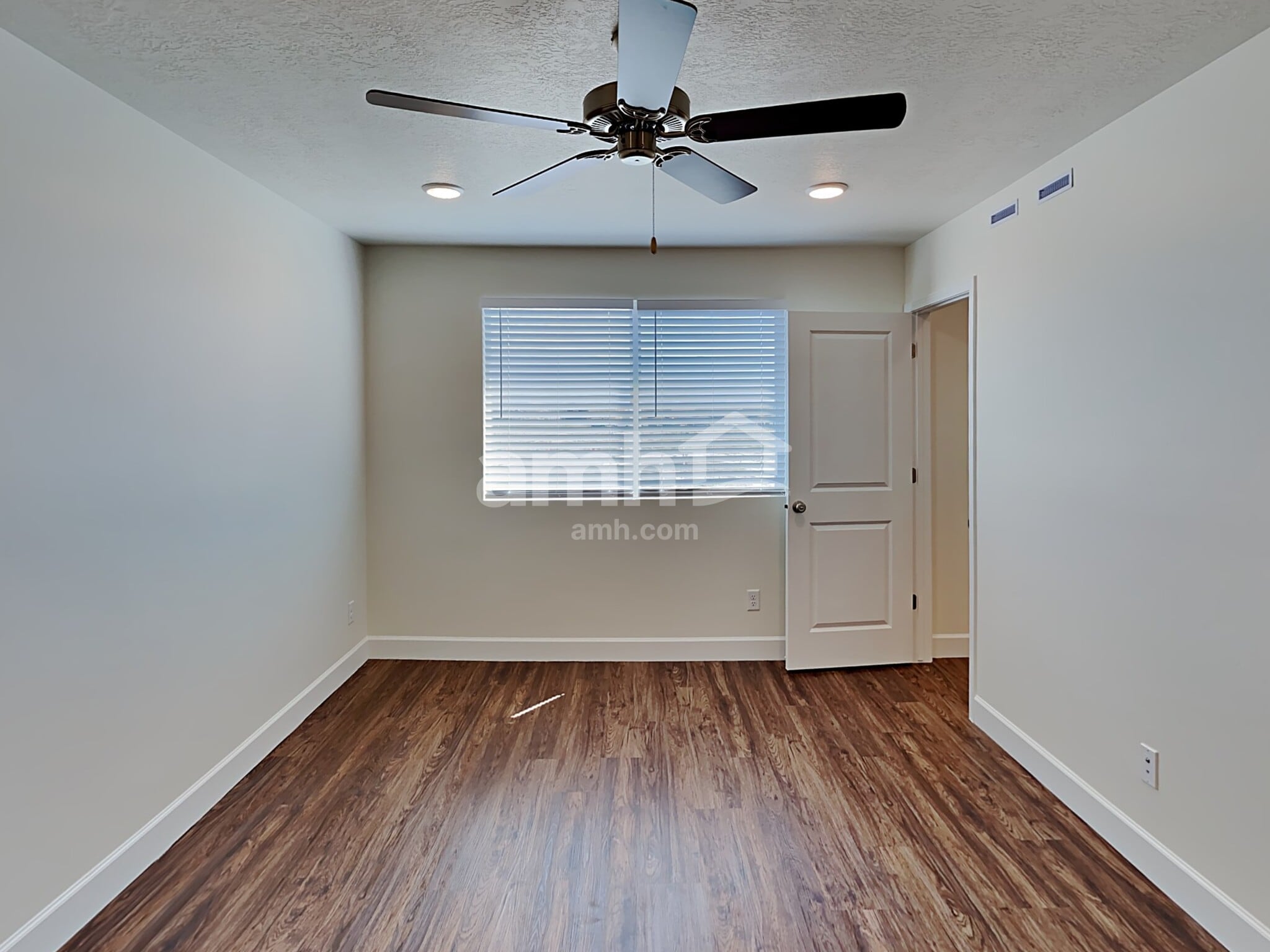 Building Photo - 3351 S 2580 W