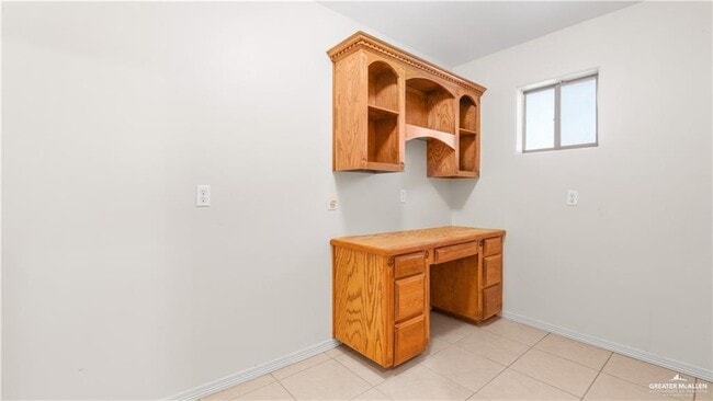 Building Photo - 25 Quail Dr