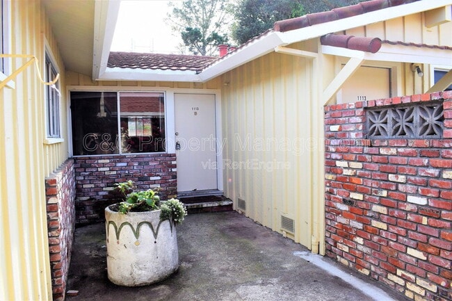 Building Photo - 1113 McClellan Ave