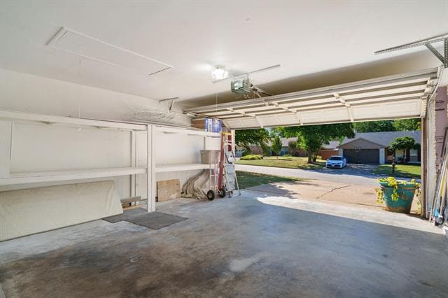 Building Photo - 719 Heatherwood Dr