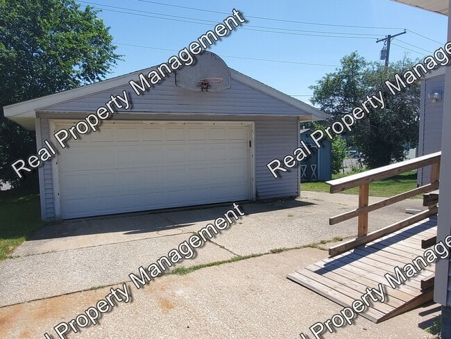 Building Photo - 125 Crestview Ln