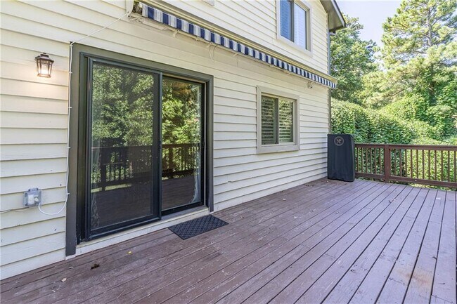 Building Photo - 9630 Pine Thicket Way