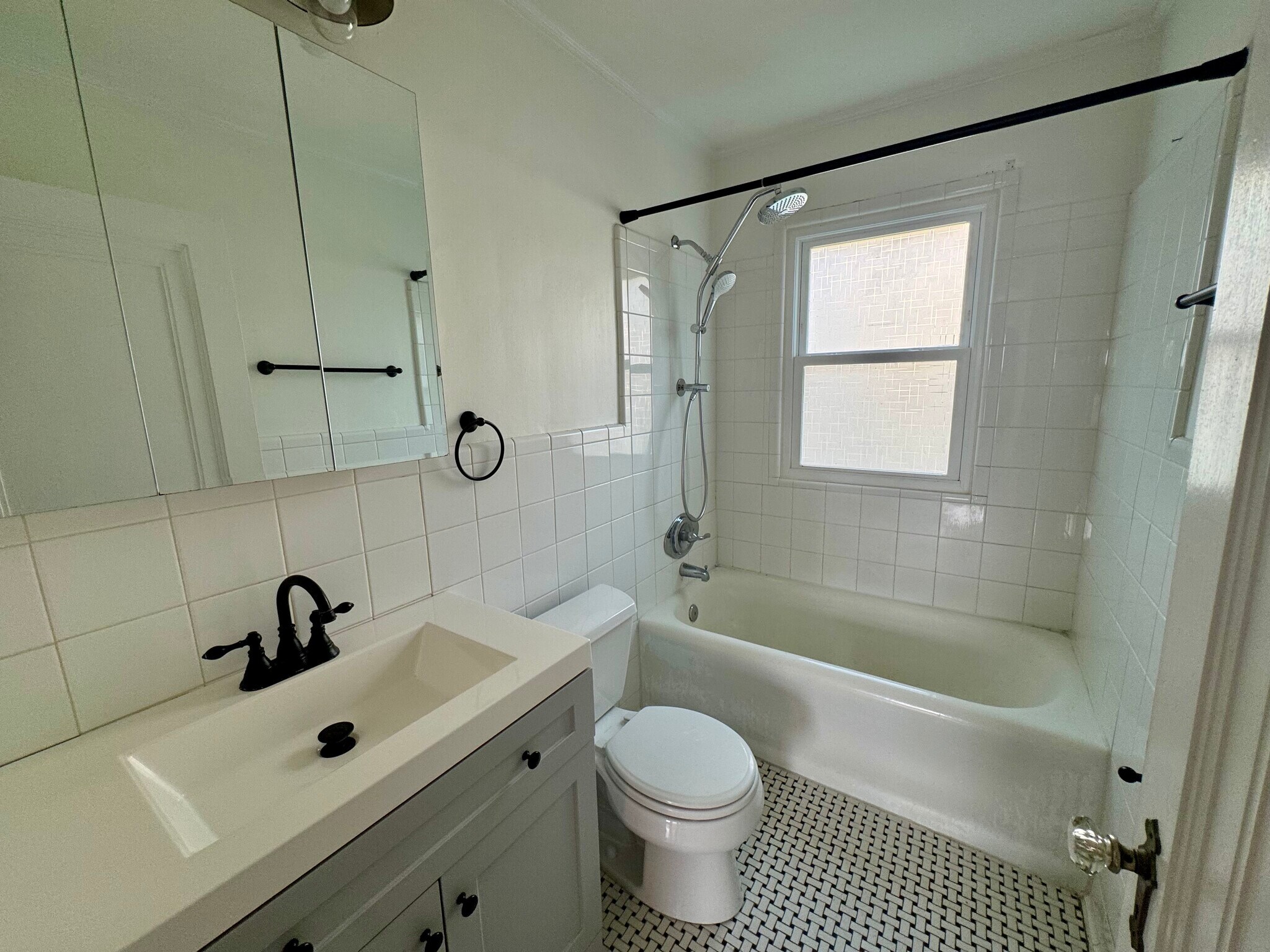 Building Photo - 1208 Audubon Pky