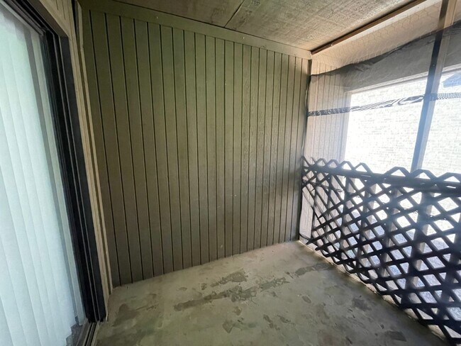Building Photo - 657 Ruidosa Ave