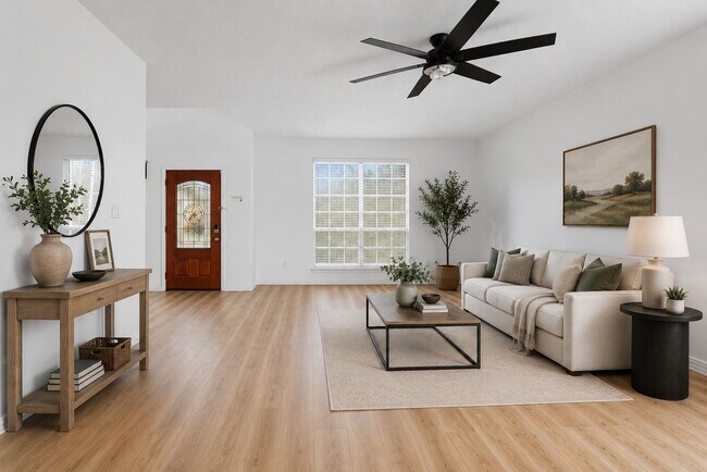 Building Photo - 2910 Cocona Ln