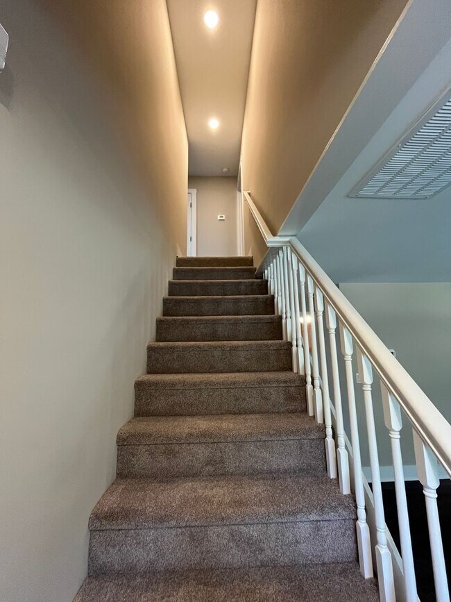 Building Photo - 1775 Ralee Dr