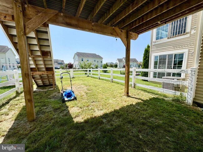 Building Photo - 1066 Wickersham Wy