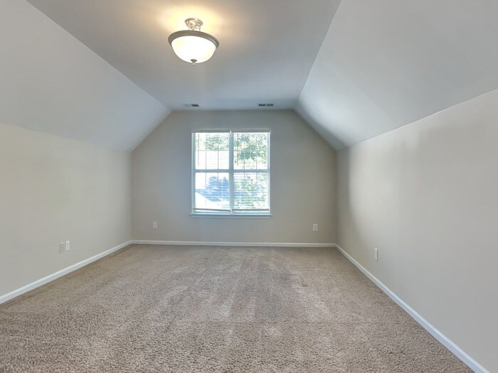 Building Photo - 10110 Northwoods Forest Dr