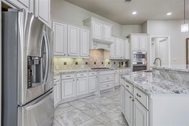 Building Photo - 29114 Davenport Dr