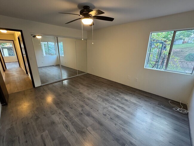 Building Photo - El Cajon Rancho Estate