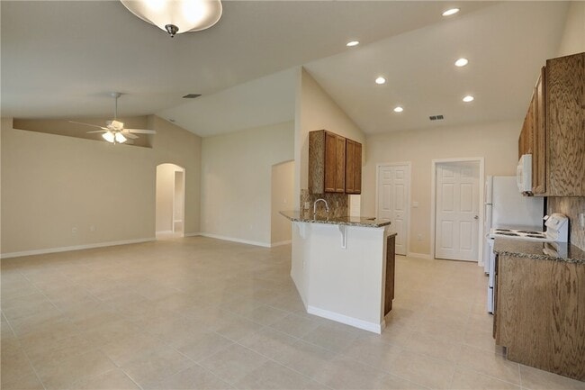 Building Photo - 312 Perch Ln