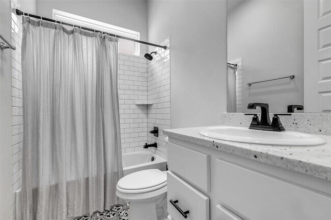 Building Photo - 9219 Trimble Lndg Dr