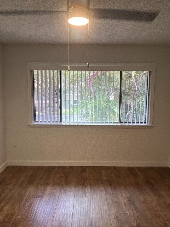 Building Photo - 5821 Windhover Dr