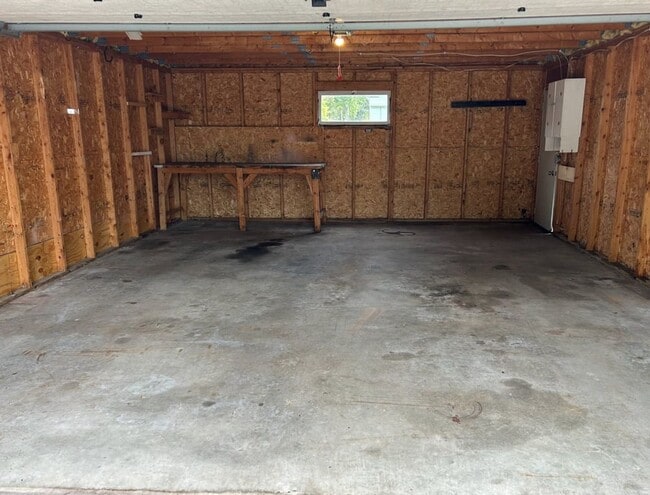 Building Photo - Click the “Apply Now” button or email wapmrentals@gmail.com for a prompt response.