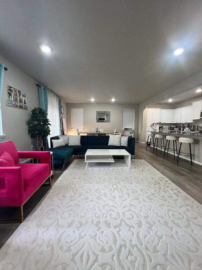 Building Photo - 3742 80th Ave NE