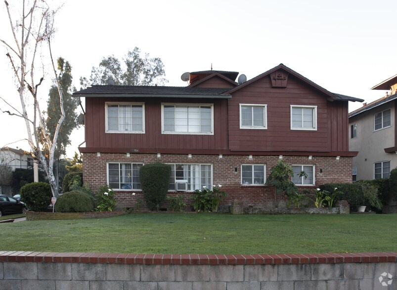 Building Photo - 11954 Moorpark St