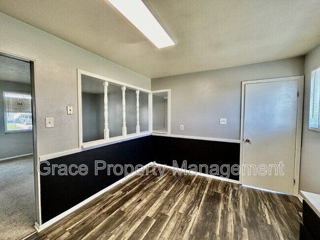 Building Photo - 2141 E 119th Pl