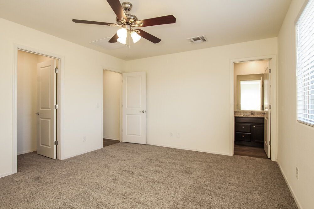 Building Photo - 25832 W Samantha Way