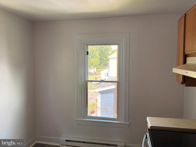 Building Photo - 88 W Pitman St