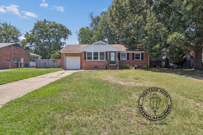 Building Photo - "Charming 3-Bed Oasis with Scenic Views & Modern Touches on Faubus Drive!"