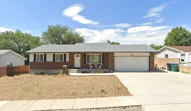 Building Photo - Great 5 Bed 3 Bath Remodeled Home