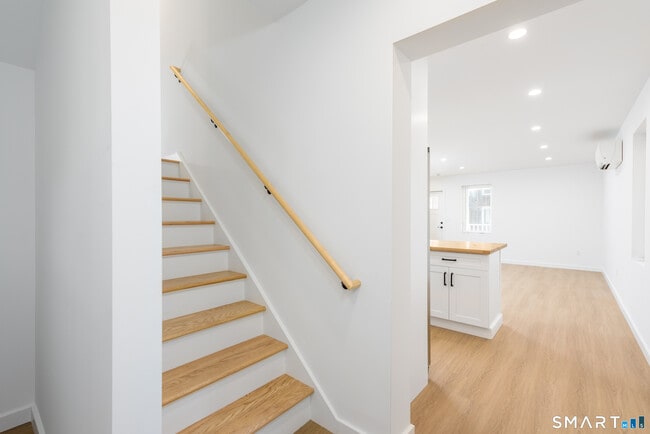 Building Photo - 28 Townsend St