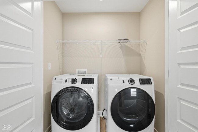 Building Photo - 404 Elite St