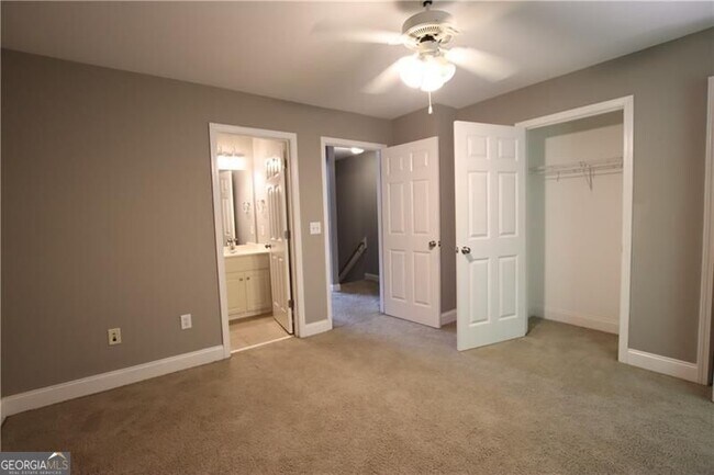 Building Photo - 460 S Barnett Shoals Rd