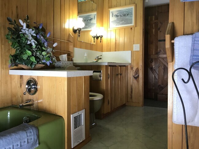 Building Photo - 164 Eddie Martin Rd