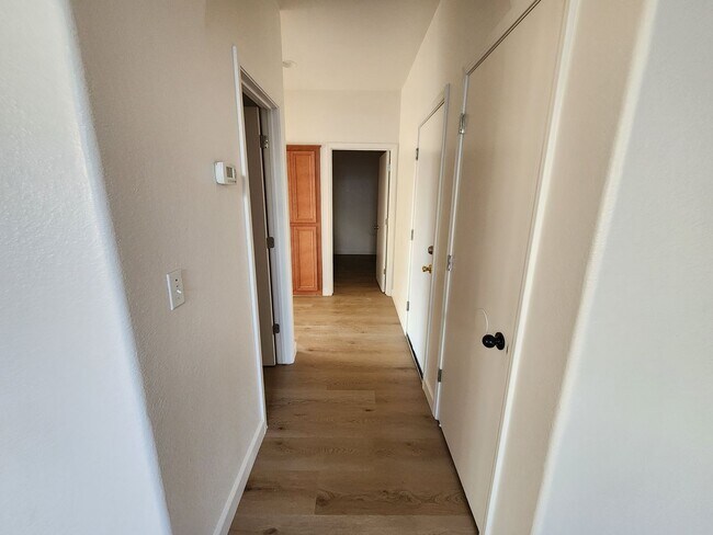 Building Photo - Beautiful 5 bed/4 bath home in Santa Nella!