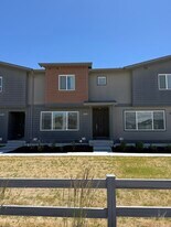 Building Photo - 1843 E Rainbow Bridge Dr