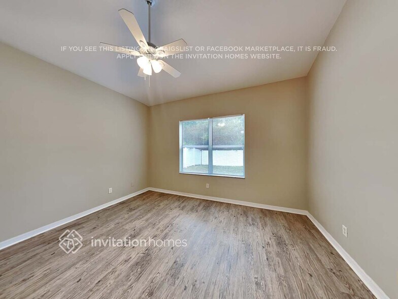 Building Photo - 246 Tower View Dr W