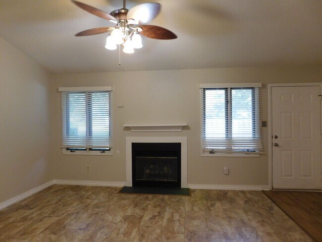 Building Photo - 53 A Gentry Cove