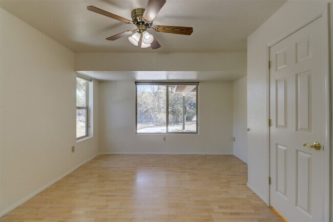 Building Photo - Beautiful home in the Mountain Club!