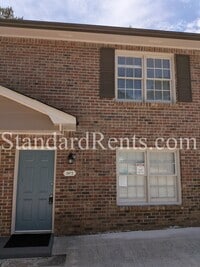 Building Photo - 2872 Spruce Cir