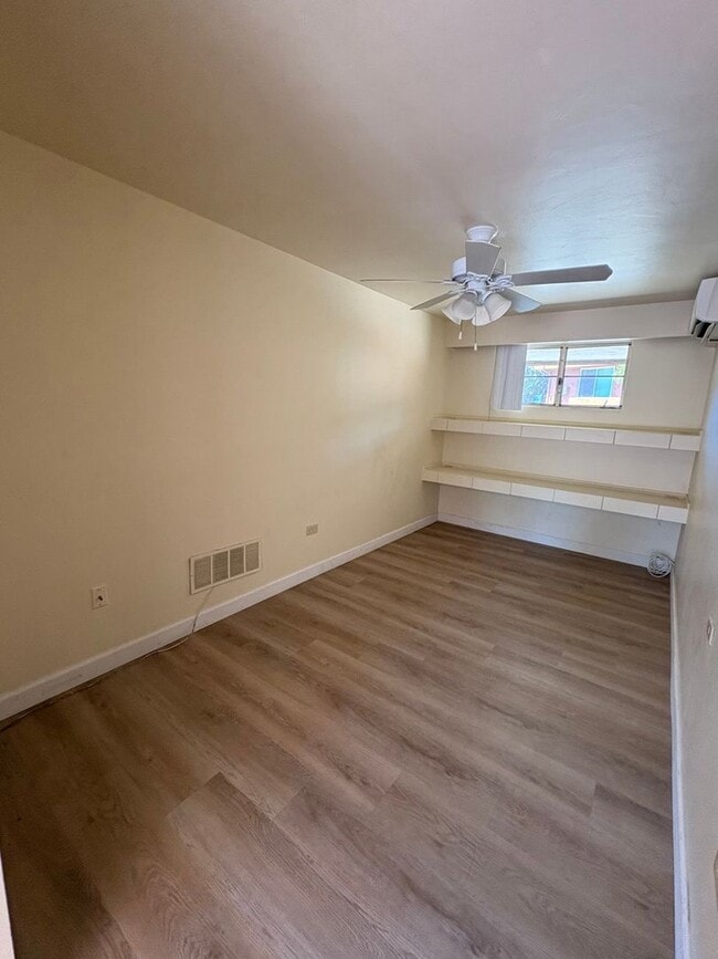 Building Photo - Prestigious Family Home In Outstanding Loc...